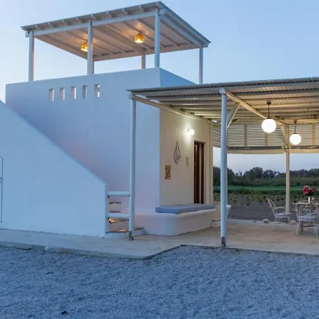 Galante, アクロティリ