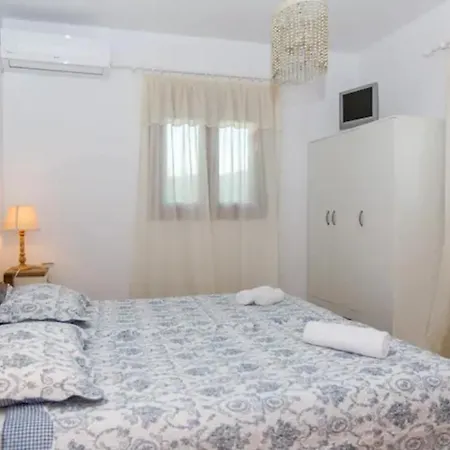 Galante, Holiday home *