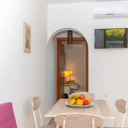 Galante, * Akrotiri (Naxos)