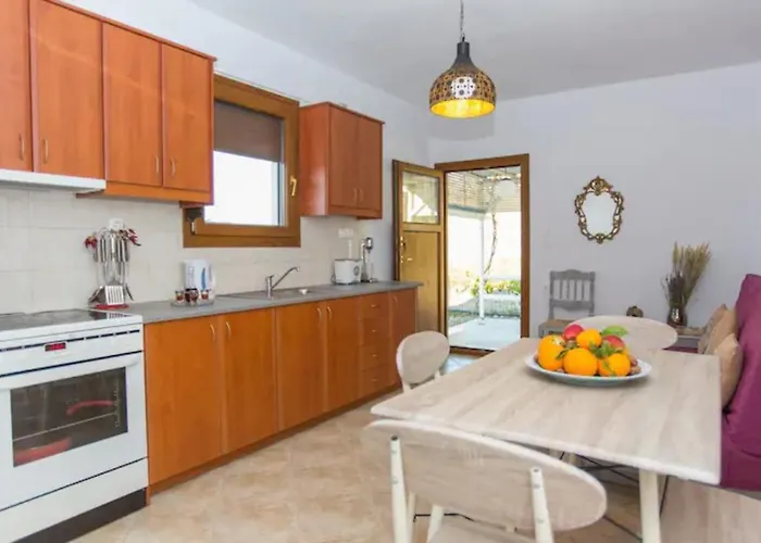 Galante, Tatil Evi Akrotiri (Naxos)